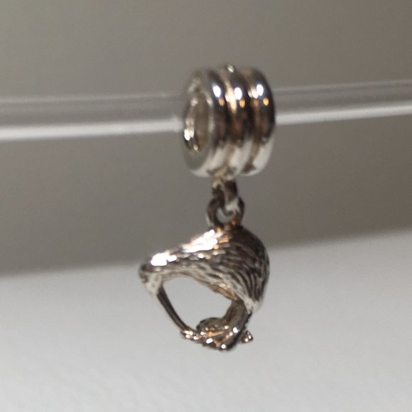Silver Kiwi charm - Picture 2 of 2